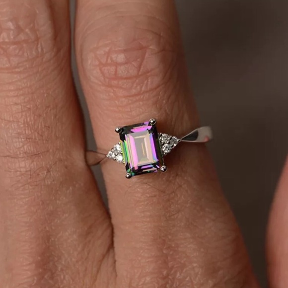 Faux Topaz Silvered Ring Size 10 - Picture 4 of 4